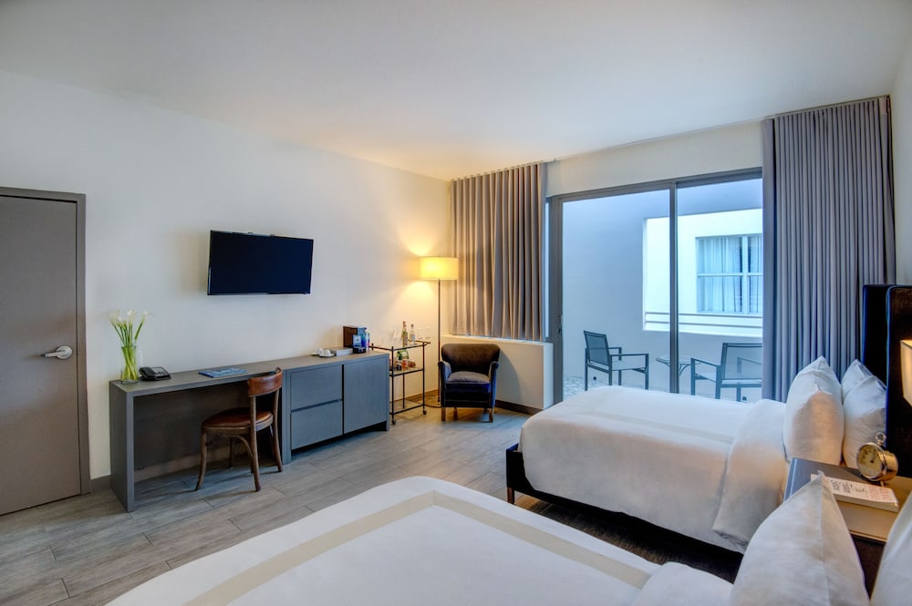 Clinton Hotel South Beach