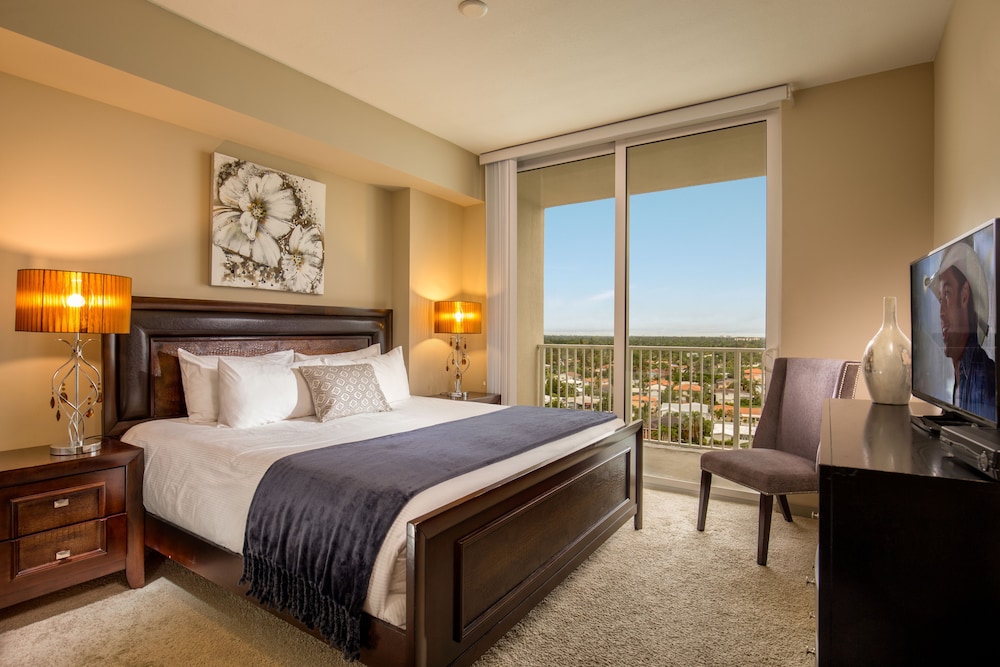 Mare Azur Miami Luxury Apartments by Grand Bay