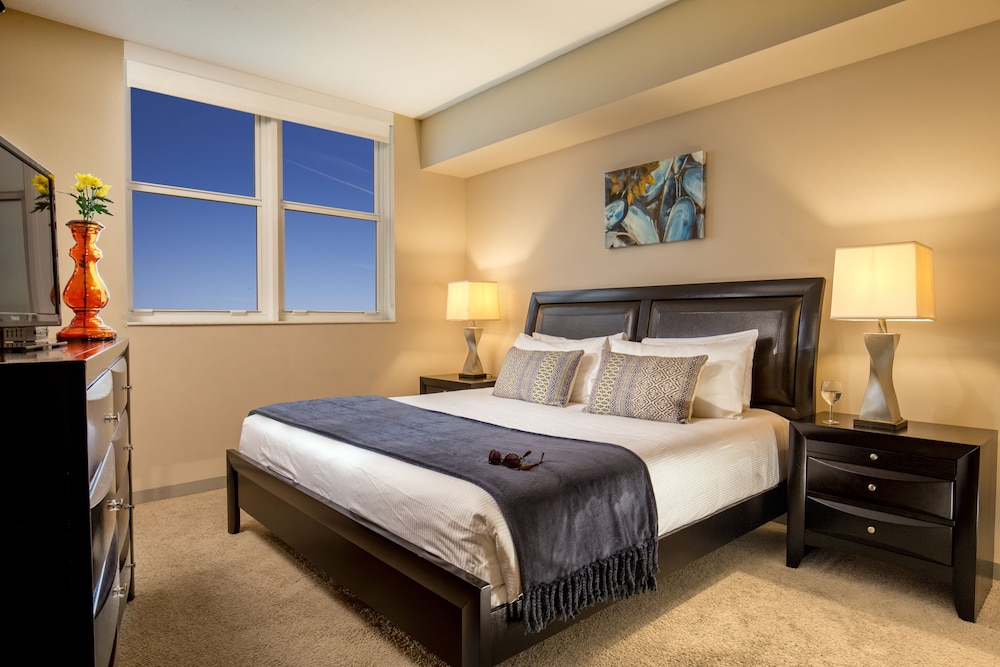 Mare Azur Miami Luxury Apartments by Grand Bay