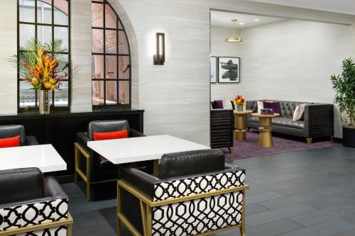 The Lexington Hotel Autograph Collection