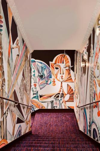 The Lexington Hotel Autograph Collection