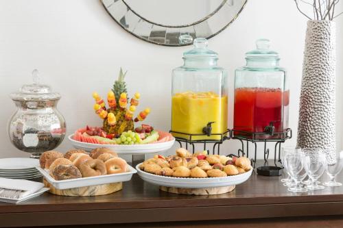 The Lexington Hotel Autograph Collection