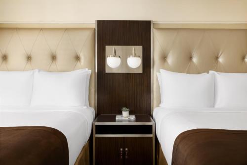 The New Yorker Hotel by Lotte Hotels