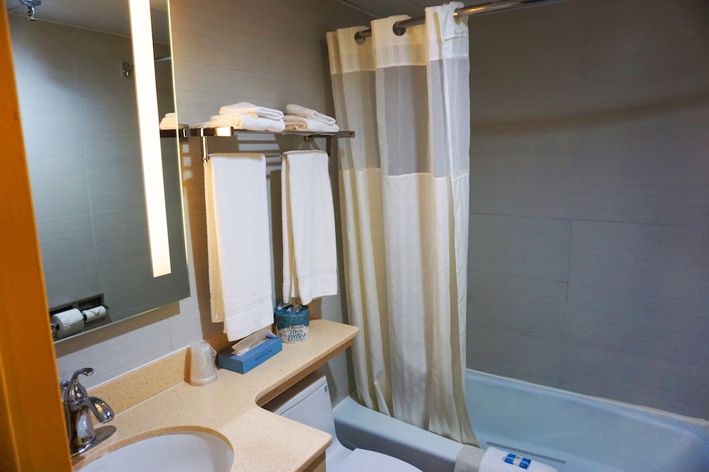 Floral Park Motor Lodge