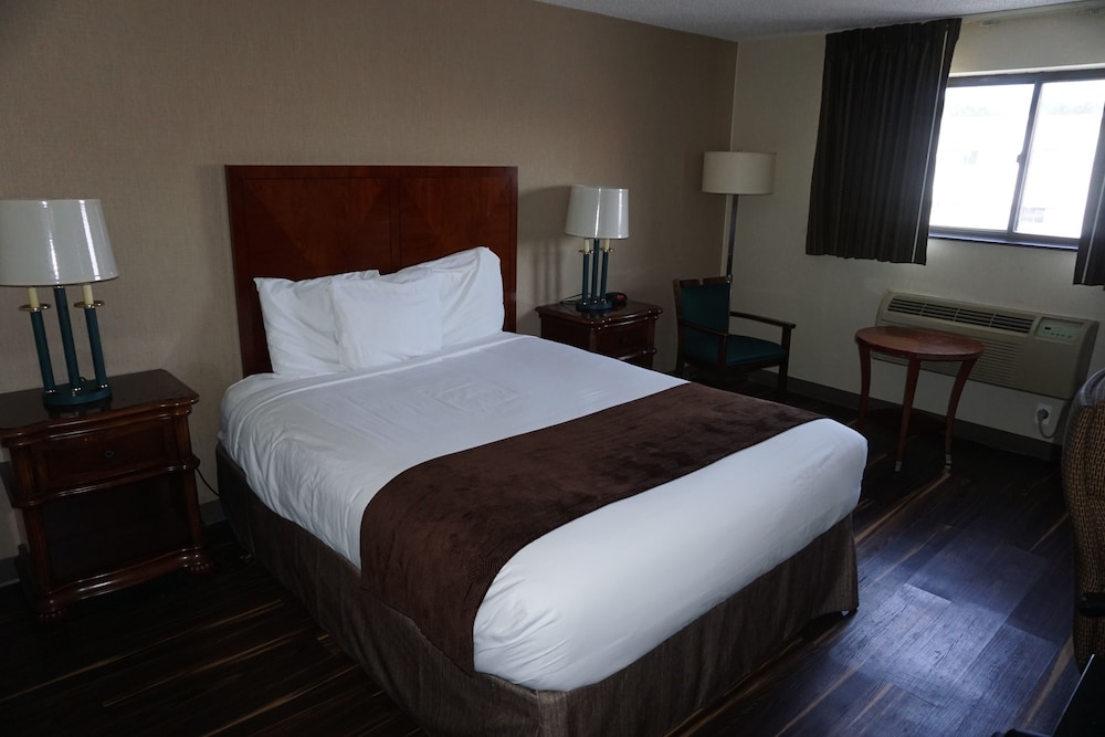 Floral Park Motor Lodge