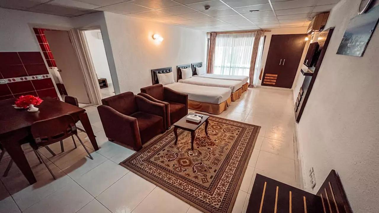 هتل آبادگران