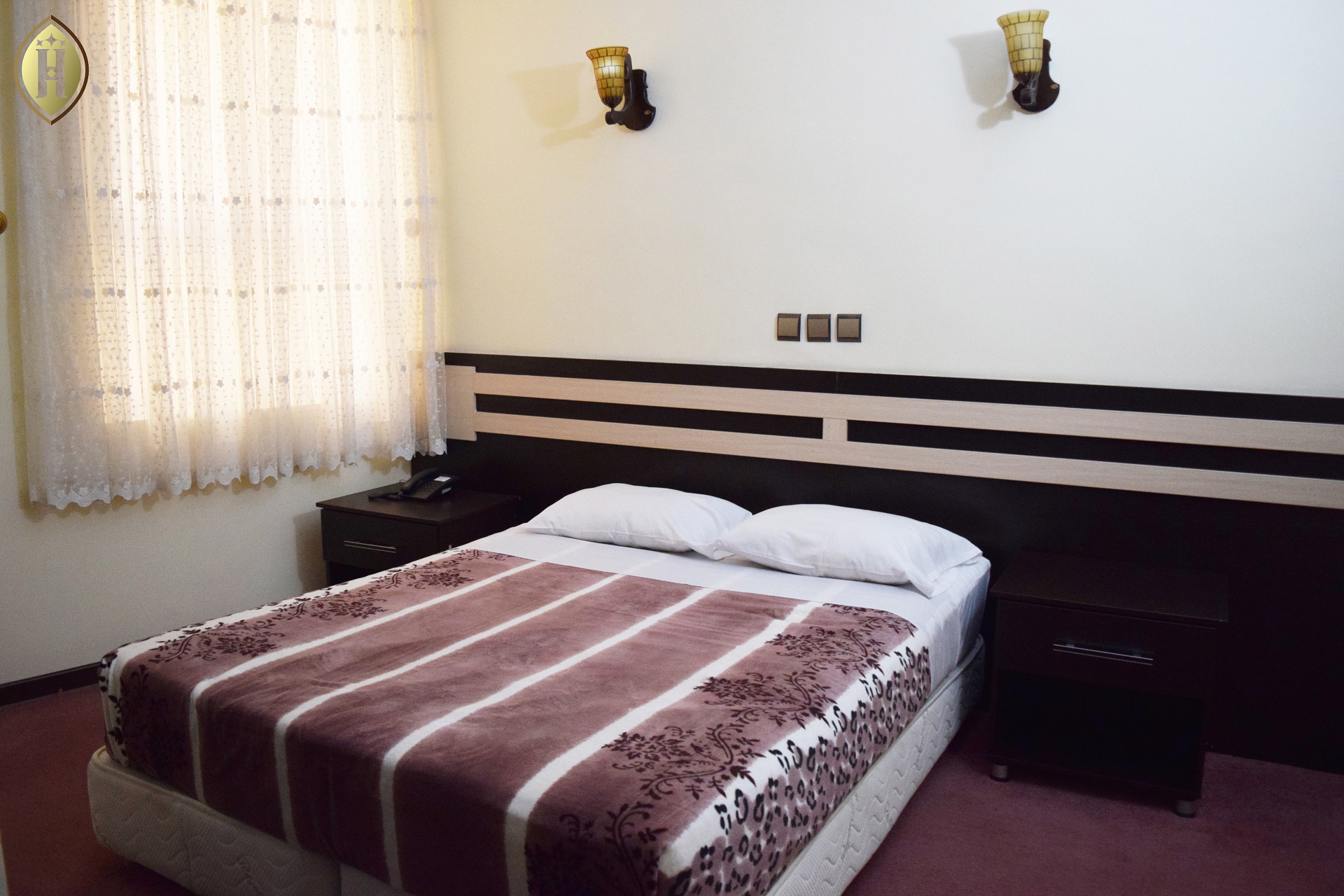 هتل آپارتمان ایرانیکا