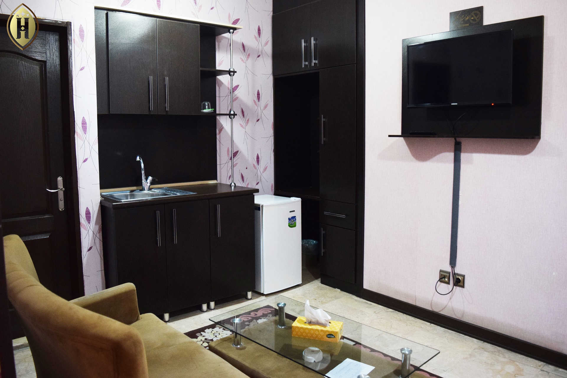 هتل آپارتمان ایرانیکا