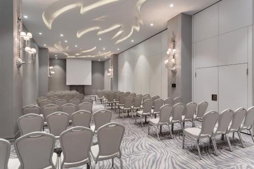 Wyndham Grand Istanbul Kalamis Marina Hotel