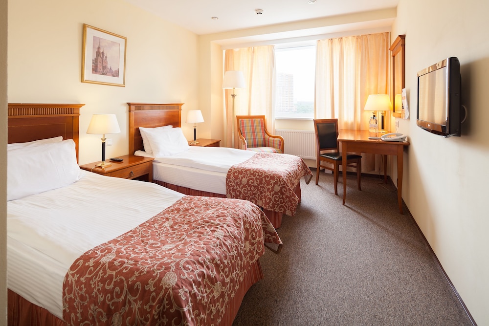 SunFlower Park Hotel