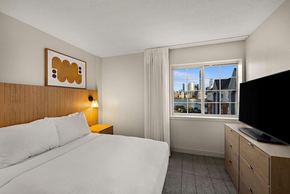 Sonesta Simply Suites Jersey City