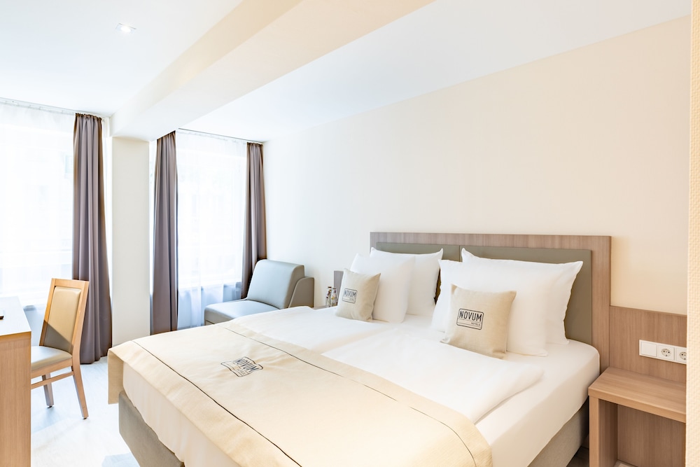 Garner Hotel Düsseldorf - Main Station