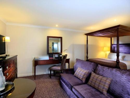 Macdonald Houstoun House