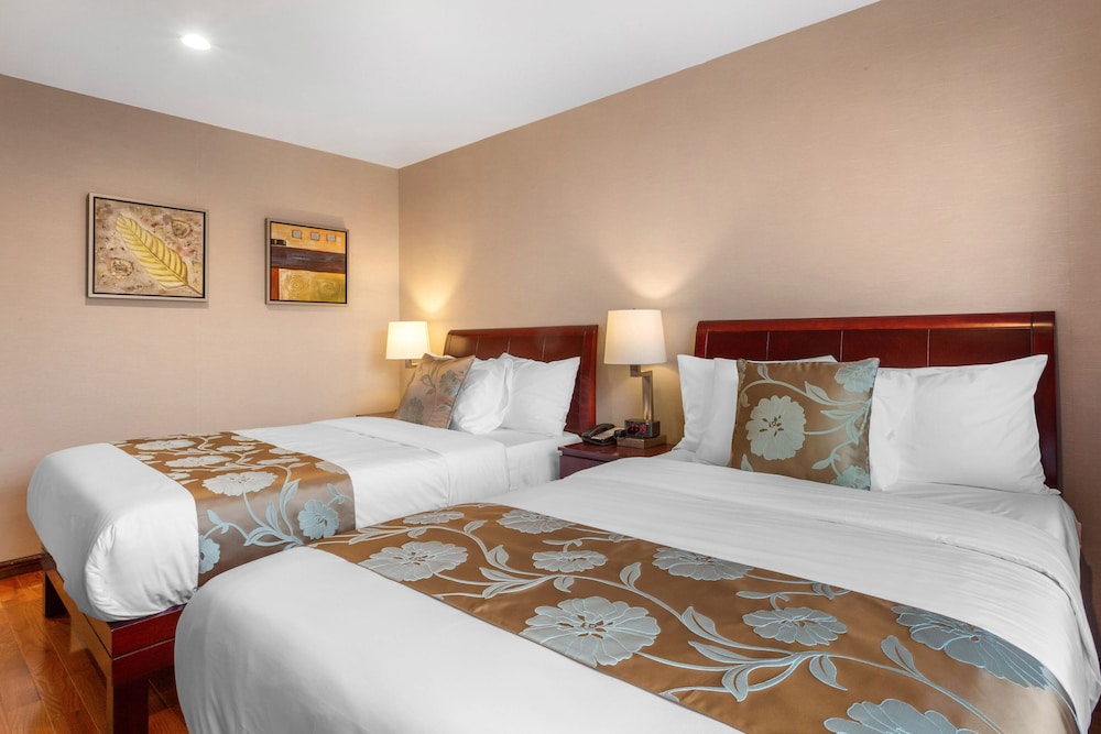 Industry City Hotel An Ascend Hotel Collection Member