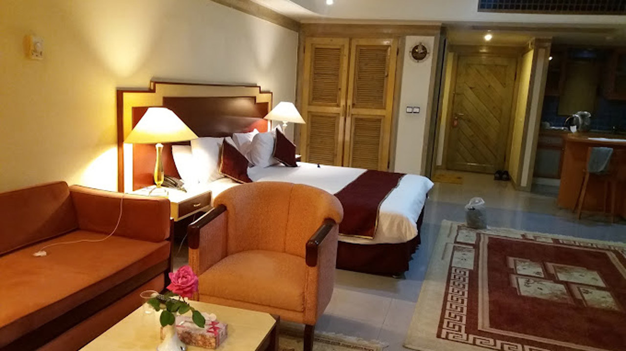 هتل توریست توس