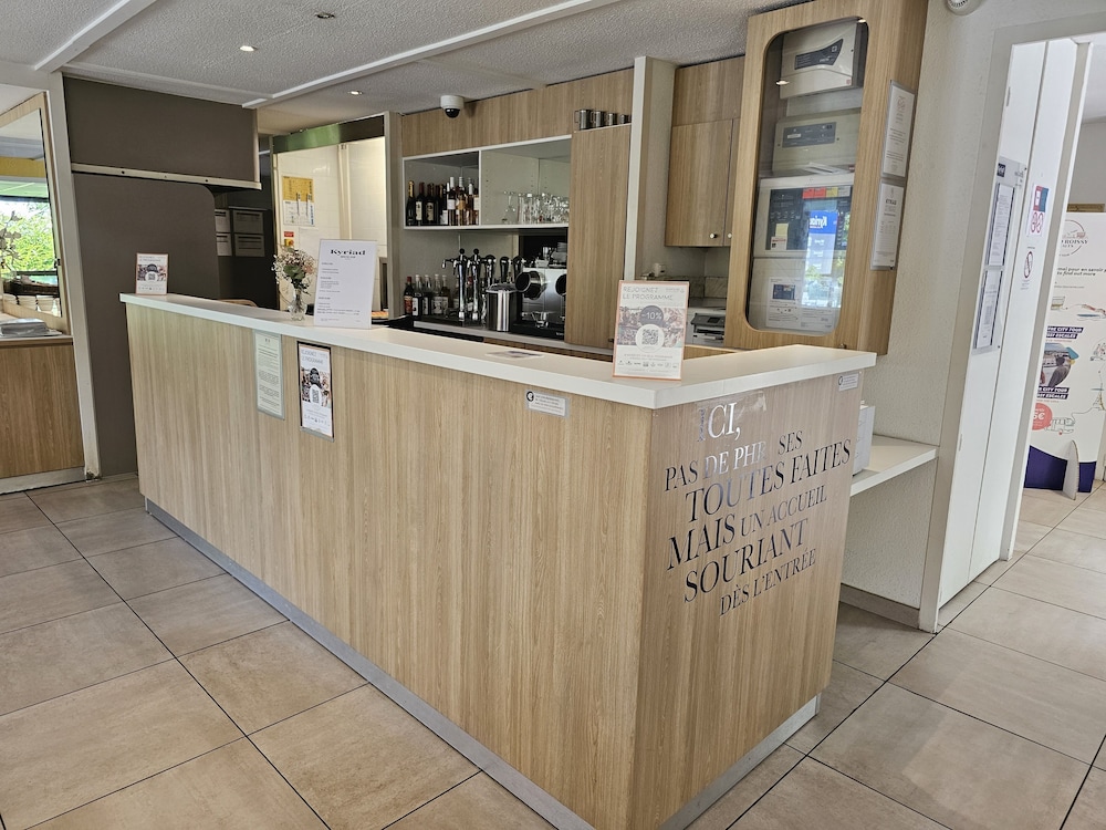 Kyriad Paris Nord – Ecouen La Croix Verte