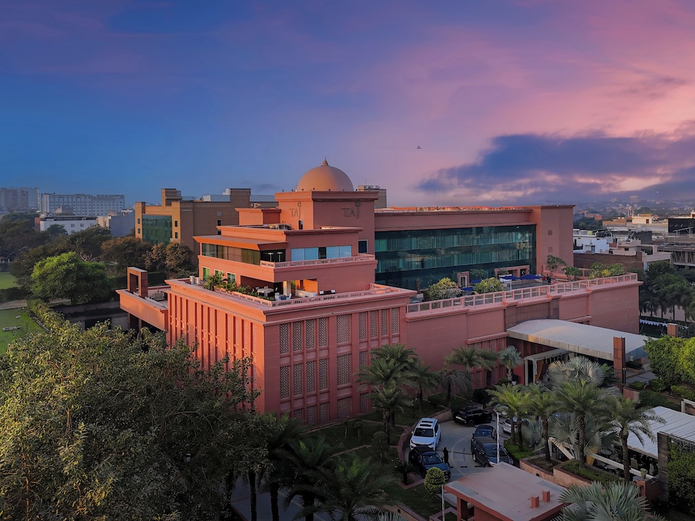 Taj Hotel & Convention Centre, Agra