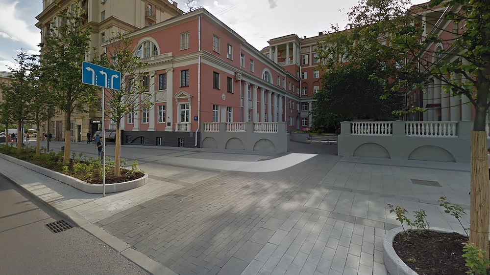 PEOPLE Business Novinsky Hotel