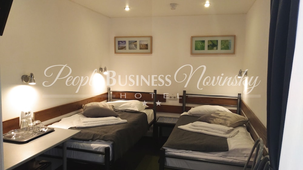 PEOPLE Business Novinsky Hotel