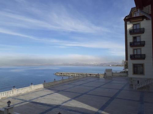 Ramada by Wyndham Van