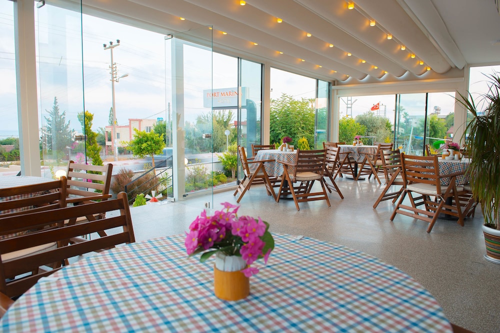 Port Marina Hotel