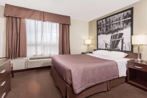 Super 8 by Wyndham Red Lake ON