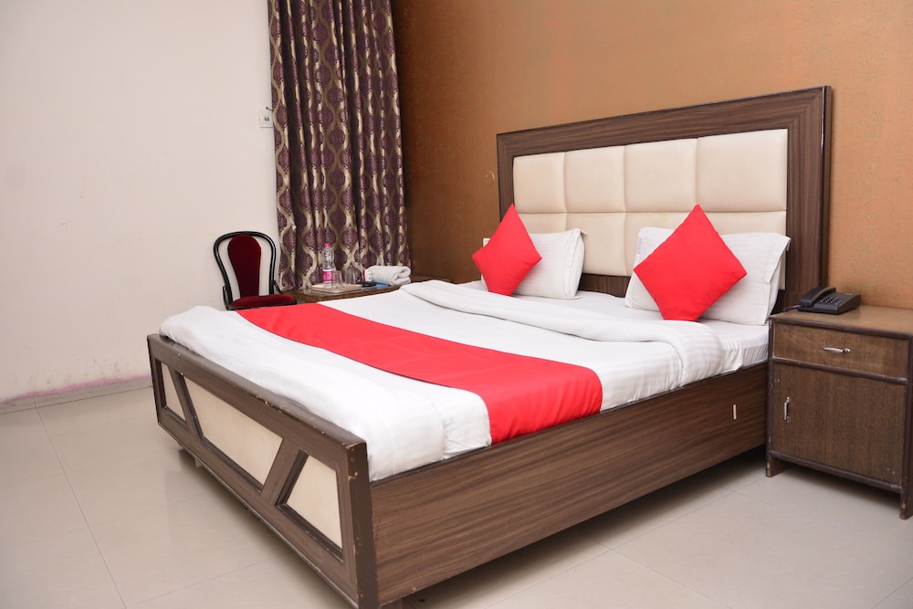 Airport Hotel Mayank Residency