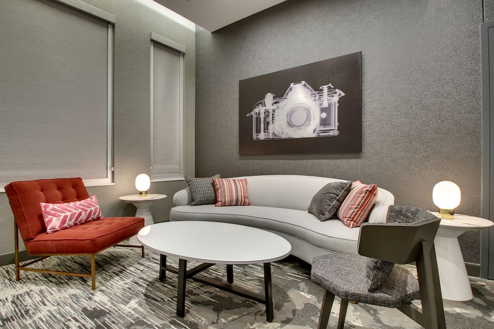 The Rose Hotel Chicago O'Hare, Tapestry Collection by Hilton