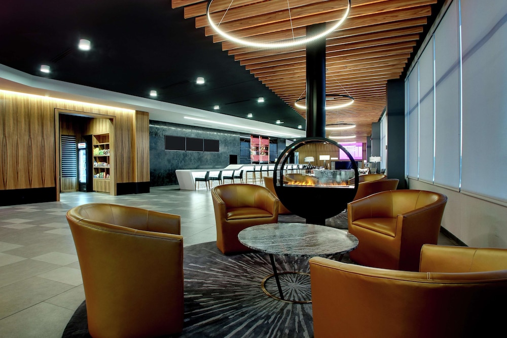 The Rose Hotel Chicago O'Hare, Tapestry Collection by Hilton