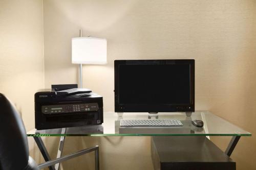 Days Inn by Wyndham Stouffville