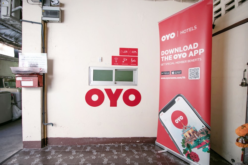 OYO 525 MRT Phetkasem 48 Place