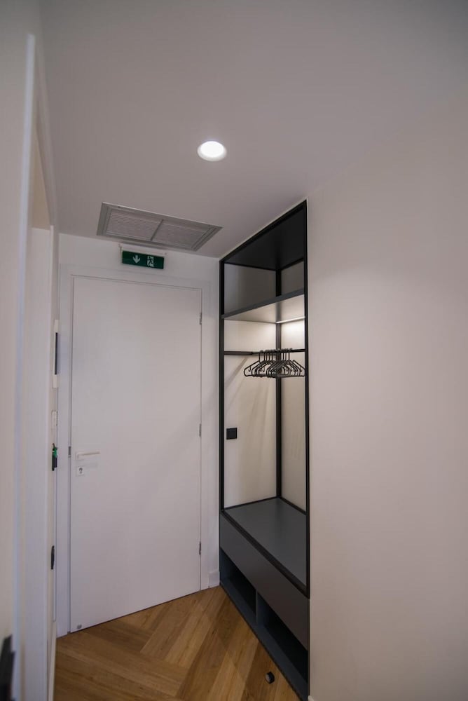 Ederlezi Zoubourlou Aparthotel