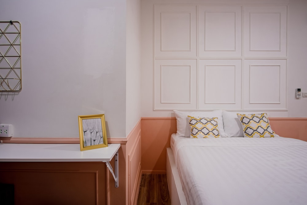 Isara Boutique Hotel And Cafe