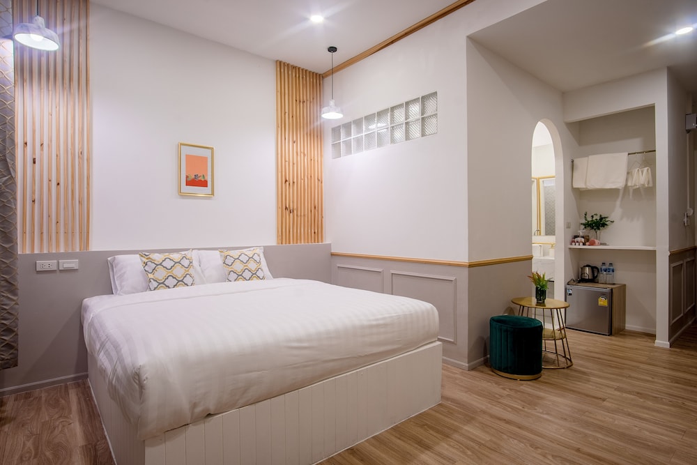 Isara Boutique Hotel And Cafe