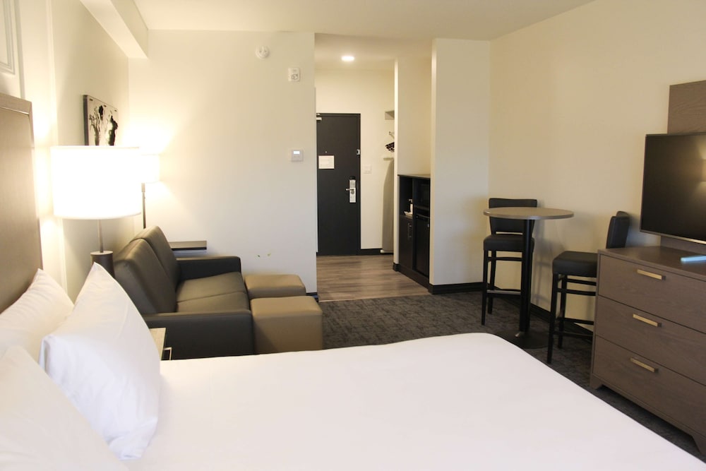 Best Western Plus Winkler