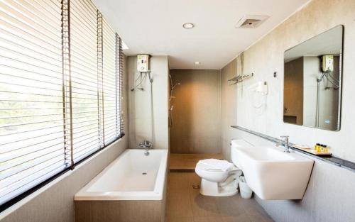 B2 Sea View Pattaya Boutique & Budget Hotel