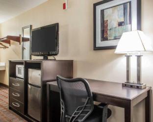 Super 8 by Wyndham Meadowlands