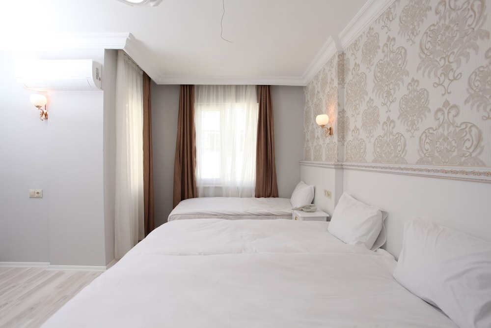 Golden Spark Hotel & Apart