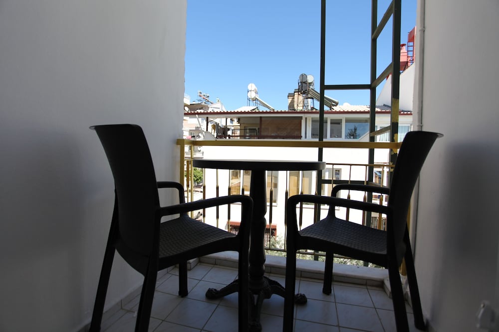 Golden Spark Hotel & Apart