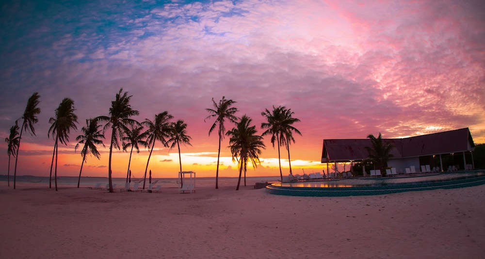 Hondaafushi Island Resort