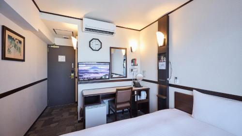 Toyoko Inn Tokyo Fussa Ekimae Higashi-guchi