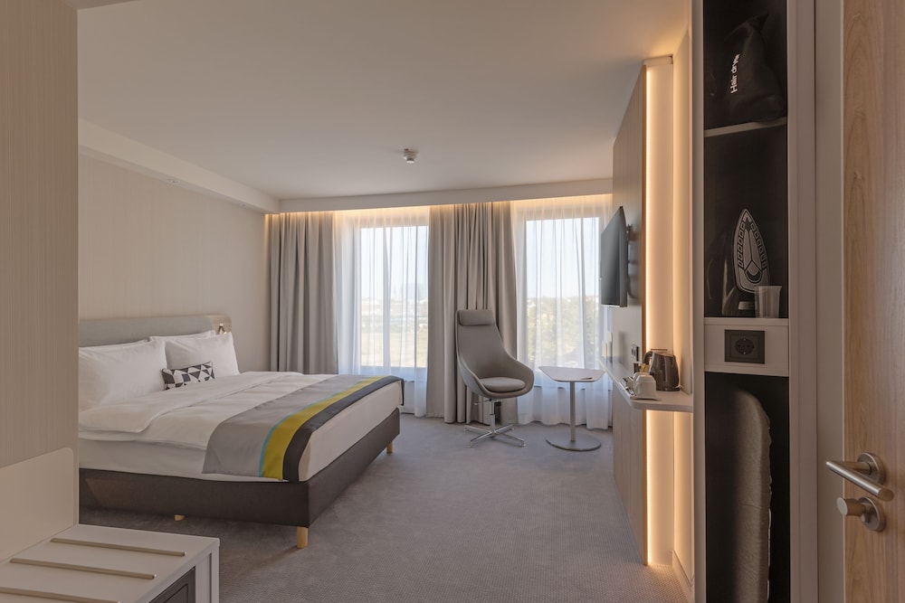 Holiday Inn Express Dusseldorf - Hauptbahnhof