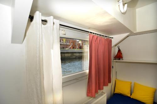 studios peniche Lyon centre Vieux Lyon Confluence