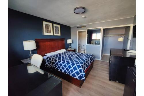 OYO Hotel Edgebrook Chicago North Shore