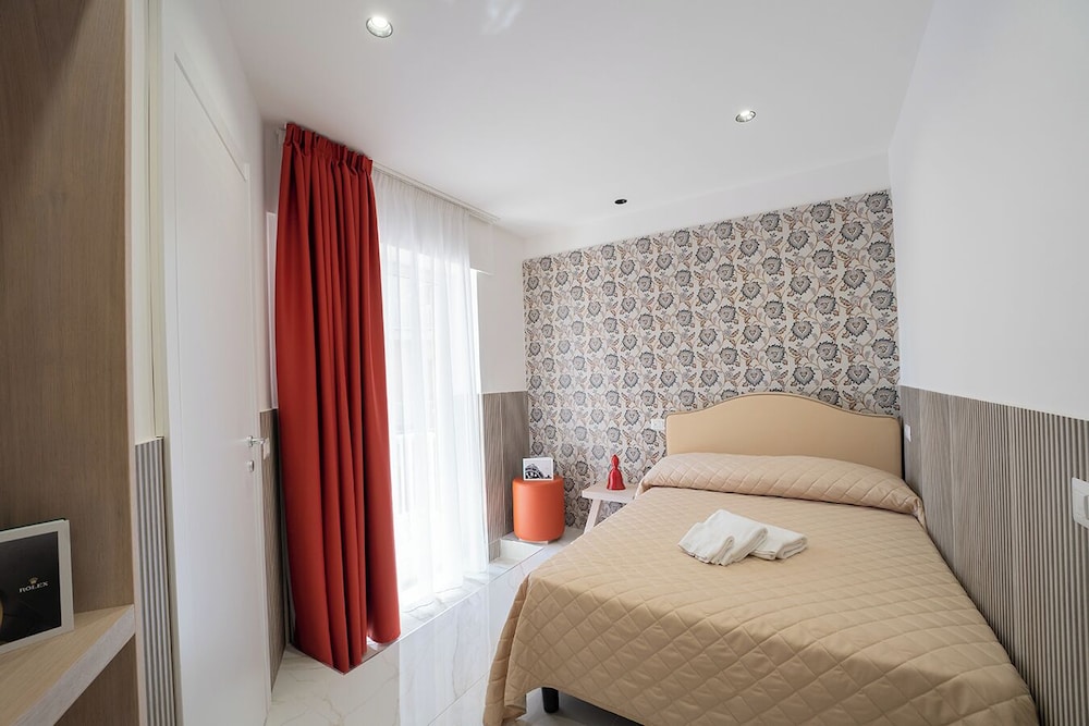 H. G. Boutique Toledo  Napoli Centro