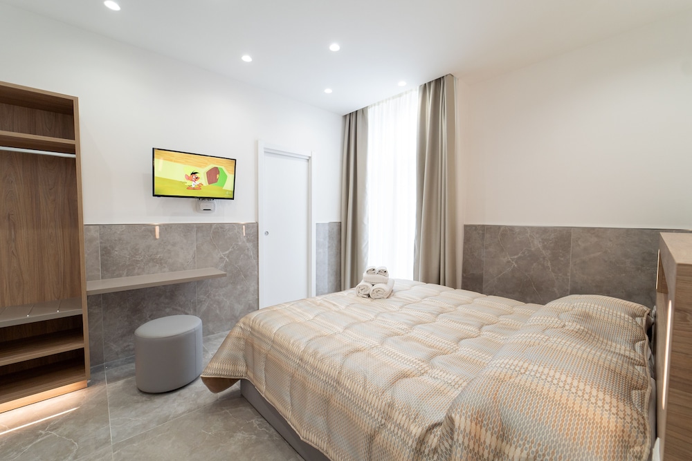 H. G. Boutique Toledo  Napoli Centro