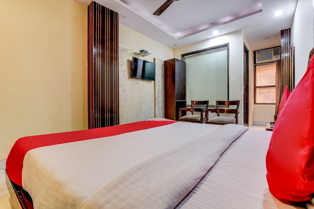 Hotel Priya Palace by OYO Rooms