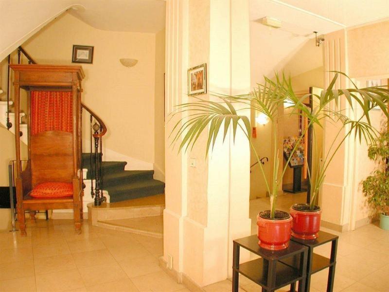 Hotel Williams Opera