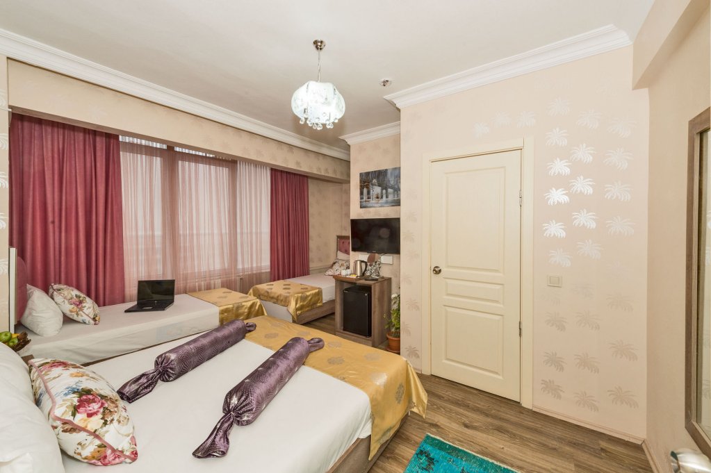 Orange Airport Hostel