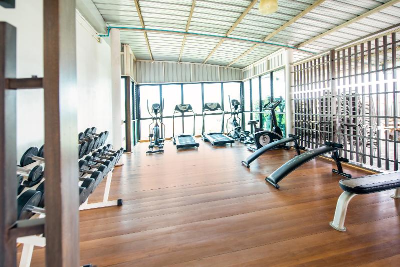 OYO 241 Ratana Hotel Sakdidet